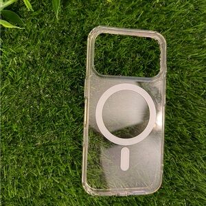 Transparent iPhone 17 Case with MagSafe Compatibility
